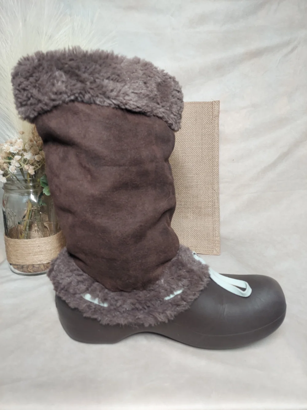 Crocs Nadia Winter Boots Brown Faux Fur Light Blue Laces Women’s Size 9